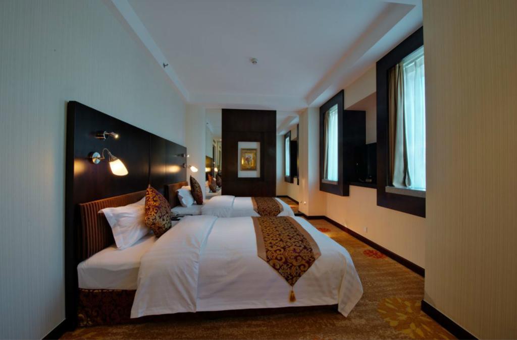 Plaza Hotel Пекин Екстериор снимка