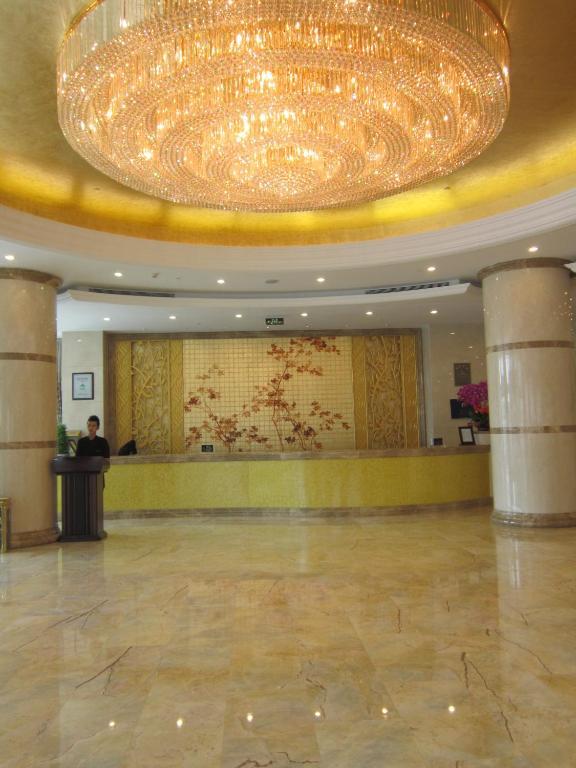 Plaza Hotel Пекин Екстериор снимка