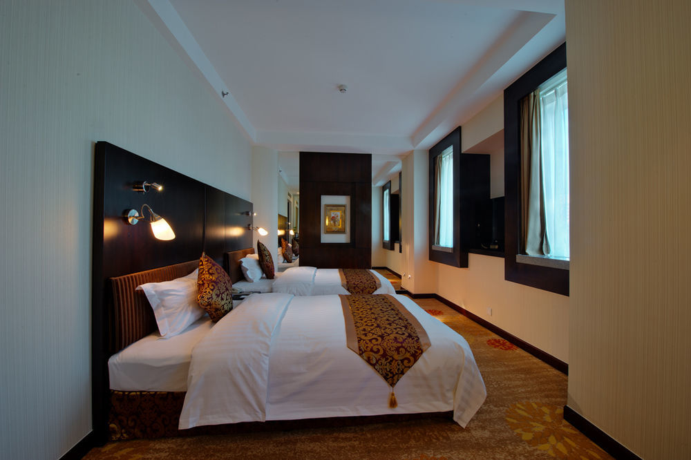 Plaza Hotel Пекин Екстериор снимка